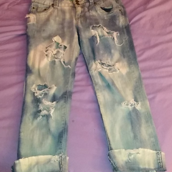 Jeans - Picture 2 of 3